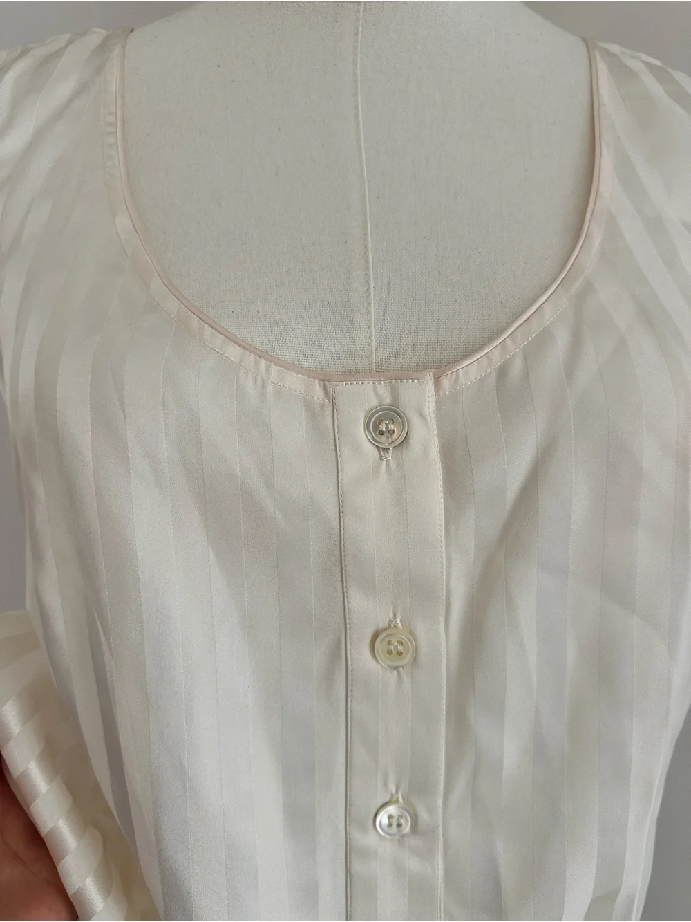 Malizia , La Perla group set Women's Ivory Silk Robe with nightgown